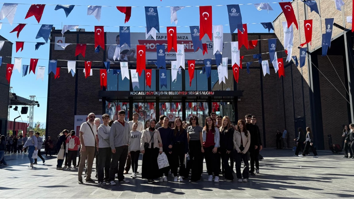 15. ULUSLARARASI KOCAELİ KİTAP FUARI GEZİSİ